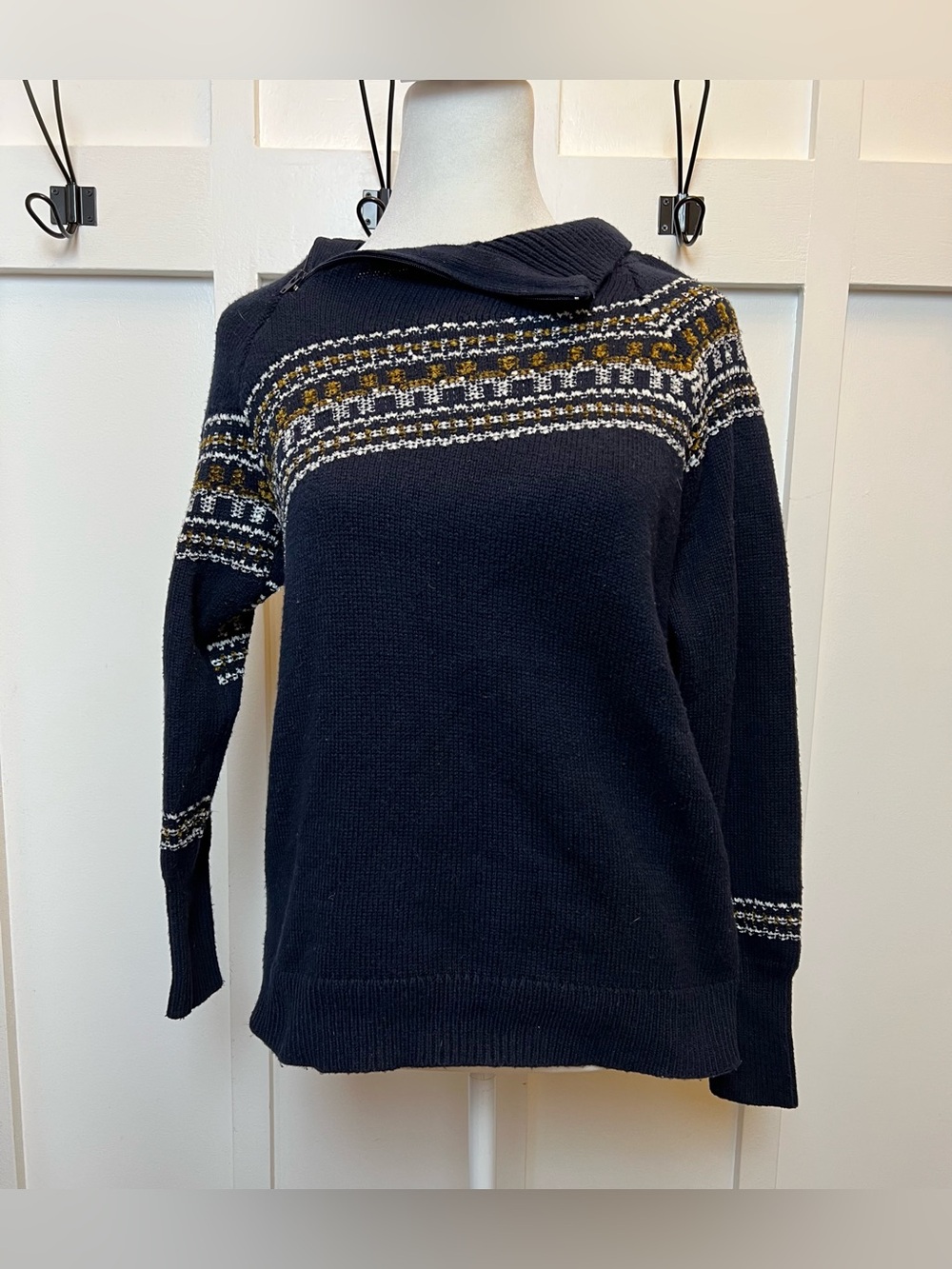 Cabi Size XS Navy Asymmetrical Sweater Cowl Neck Zipper Detail Casual Cozy Fall
